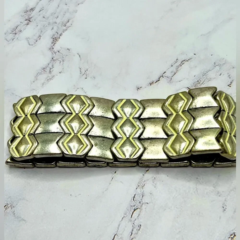 None and/or Unknown 10 bracelets